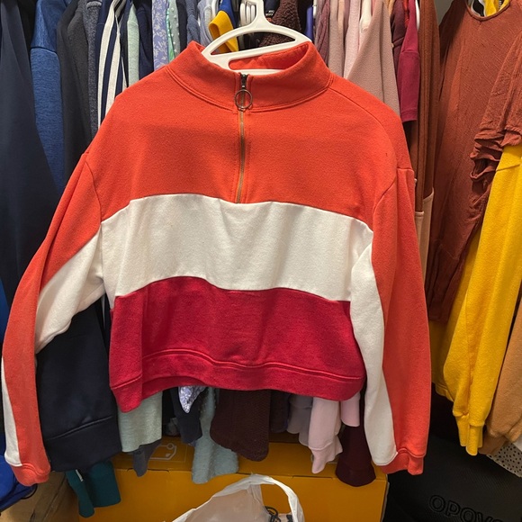 Color block crop sweatshirt